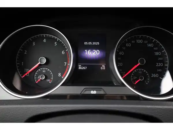 VW GOLF (16/23)