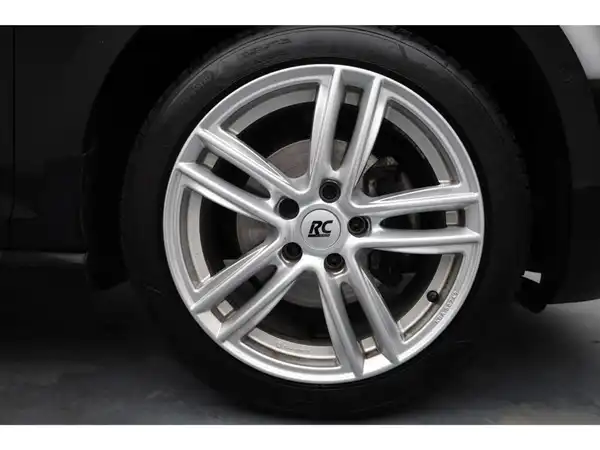 VW GOLF (23/23)