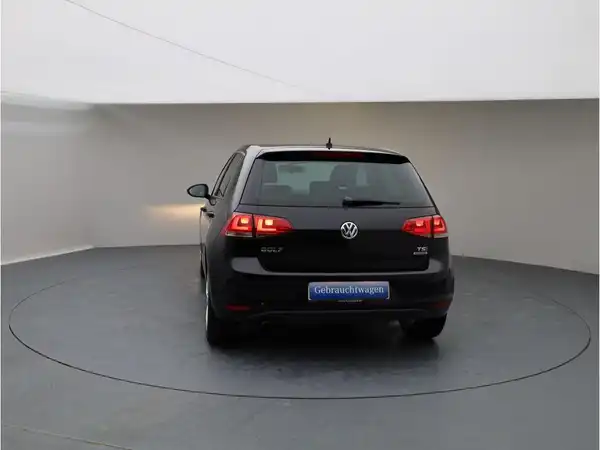 VW GOLF (5/23)