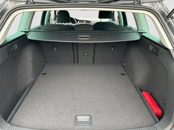 VW GOLF VARIANT (13/16)