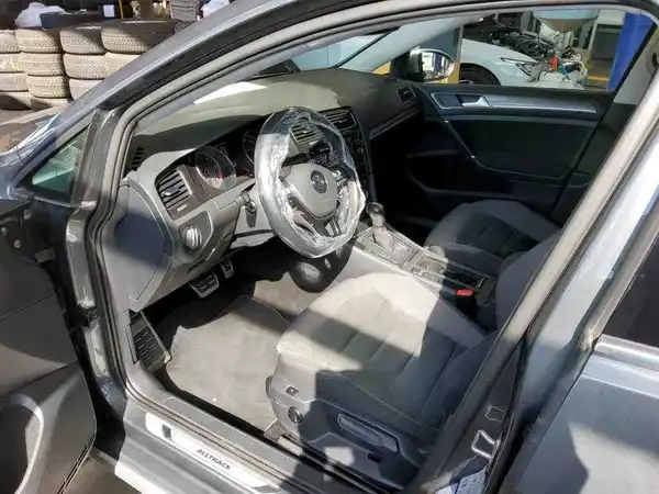 VW GOLF VARIANT (6/8)