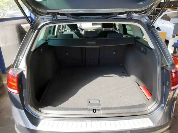 VW GOLF VARIANT (8/8)