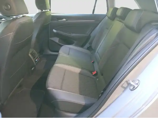 VW GOLF VARIANT (9/16)