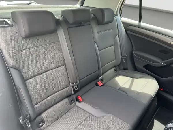 VW E-GOLF (16/17)