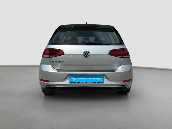 VW E-GOLF (6/17)