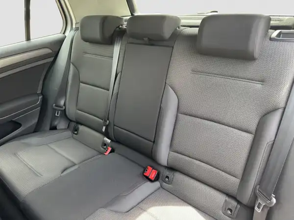 VW E-GOLF (9/17)