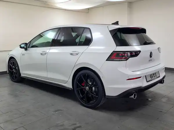 VW GOLF GTI (5/19)