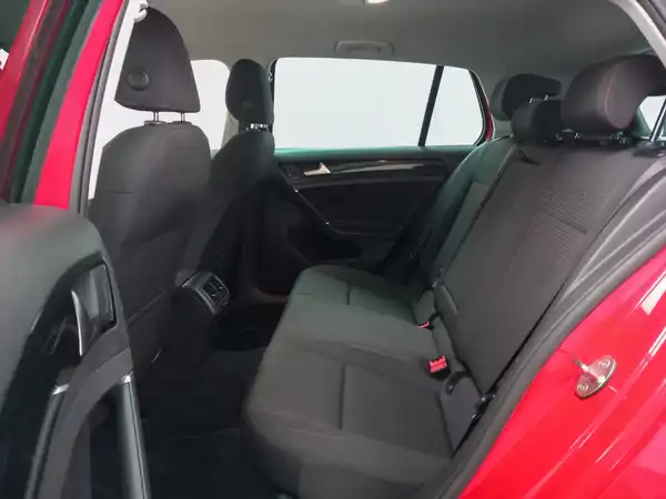 VW GOLF (12/21)