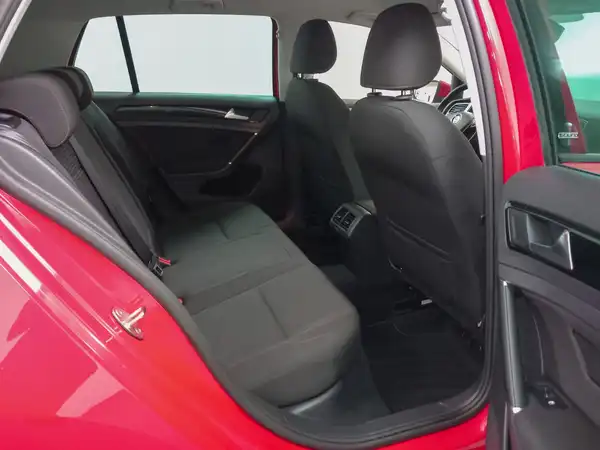 VW GOLF (16/21)