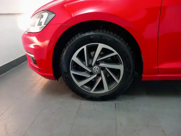 VW GOLF (21/21)
