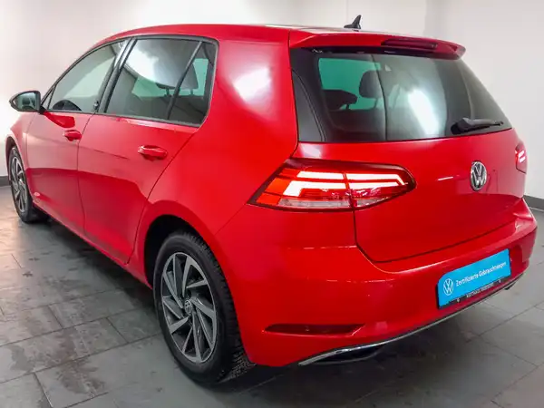 VW GOLF (5/21)
