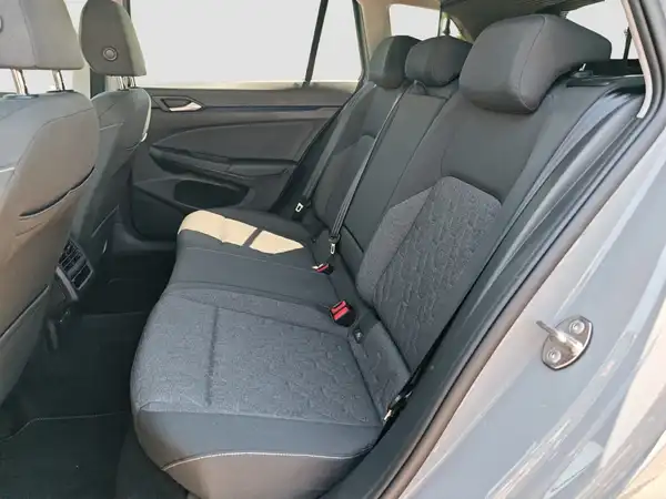 VW GOLF VARIANT (9/17)
