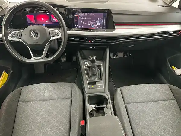 VW GOLF (11/18)