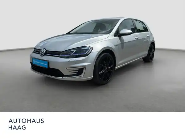 VW E-GOLF (2/17)