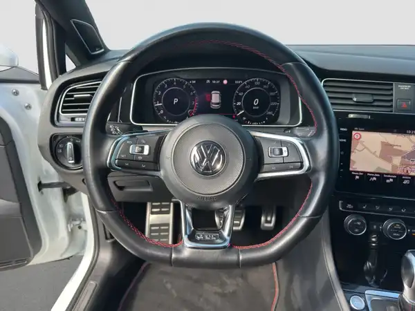 VW GOLF GTI (11/17)
