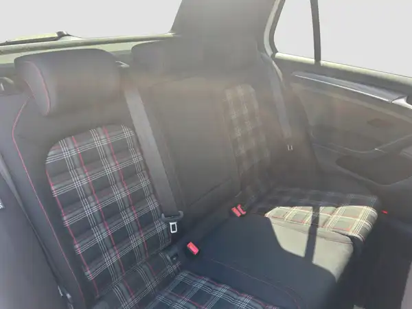VW GOLF GTI (16/17)