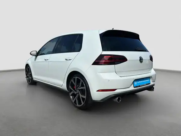 VW GOLF GTI (7/17)