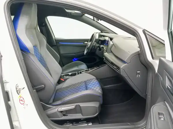 VW GOLF VARIANT (18/21)