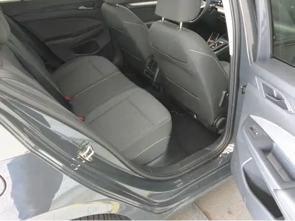 VW GOLF (9/9)