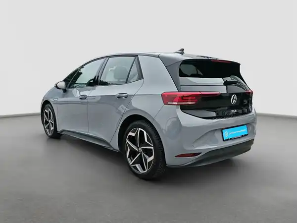 VW ID.3 (7/16)