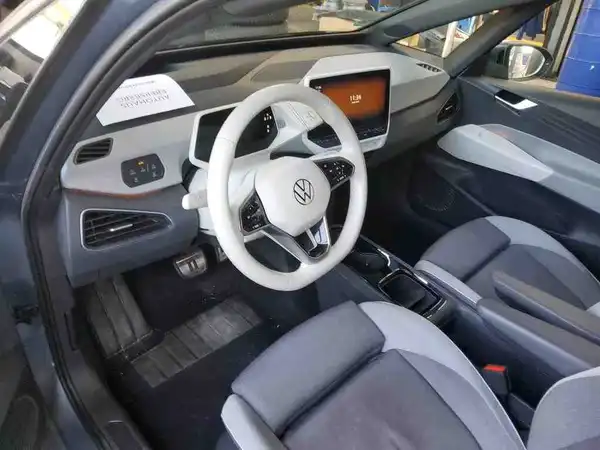 VW ID.3 (4/6)