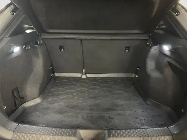 VW ID.4 (13/16)
