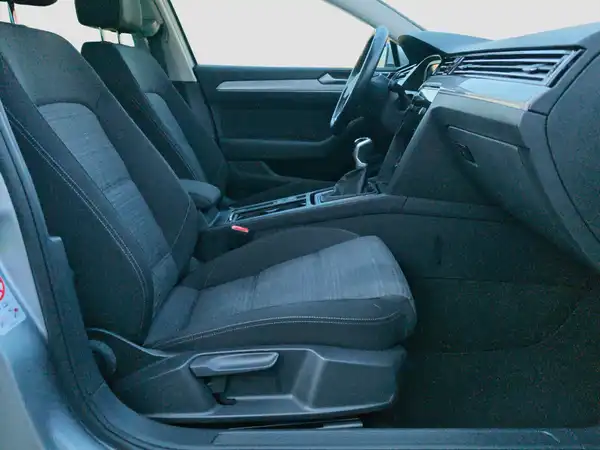 VW PASSAT VARIANT (14/16)