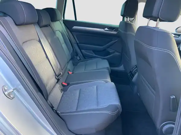 VW PASSAT VARIANT (15/16)