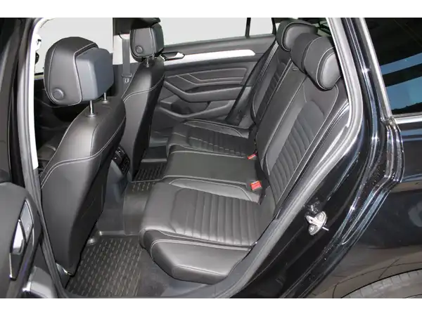 VW PASSAT VARIANT (9/13)