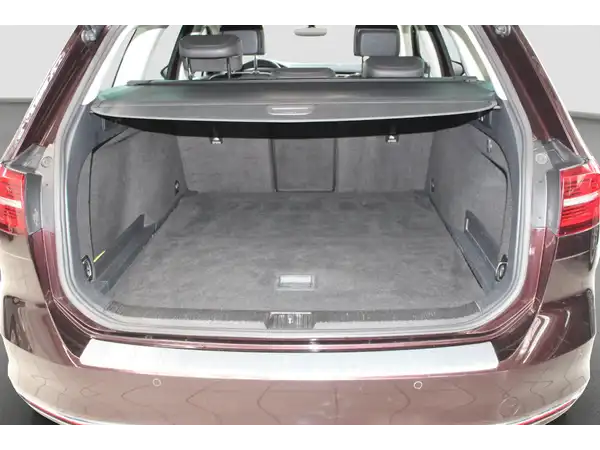 VW PASSAT VARIANT (12/12)