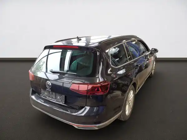 VW PASSAT VARIANT (5/7)