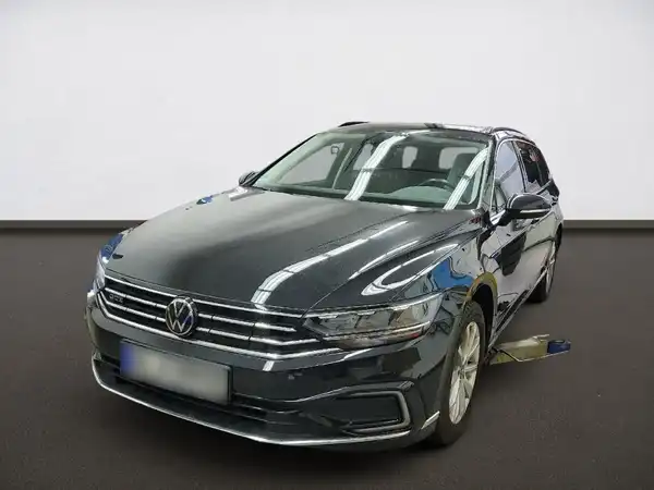 VW PASSAT VARIANT (1/4)