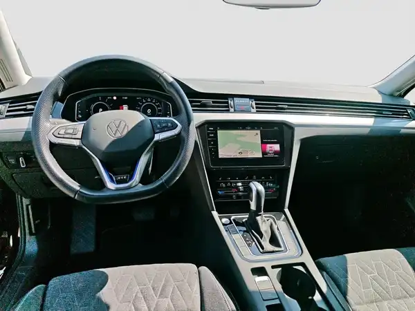 VW PASSAT VARIANT (10/16)