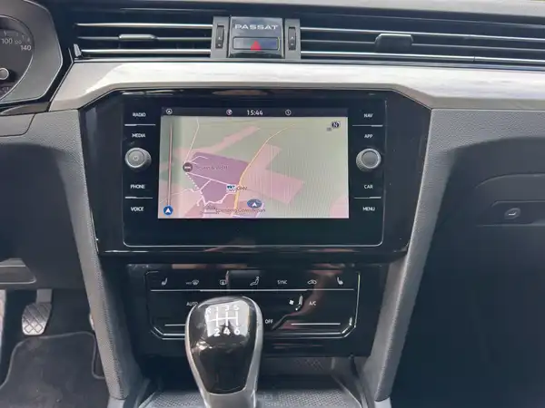 VW PASSAT VARIANT (12/16)