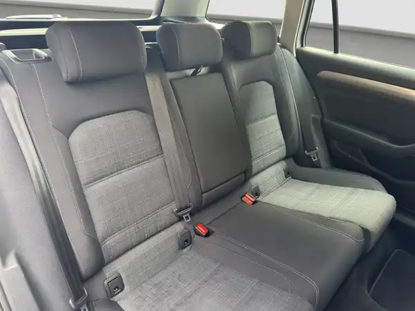 VW PASSAT VARIANT (15/16)