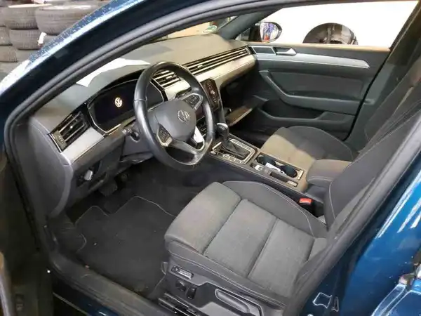 VW PASSAT VARIANT (6/7)