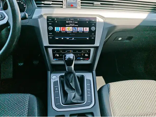 VW PASSAT VARIANT (12/16)
