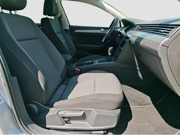 VW PASSAT VARIANT (14/16)