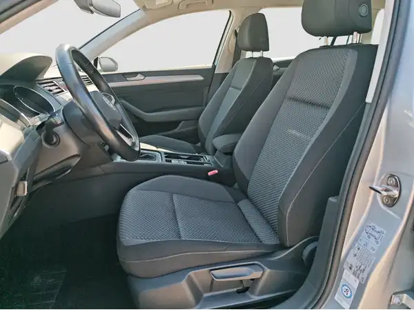 VW PASSAT VARIANT (8/16)