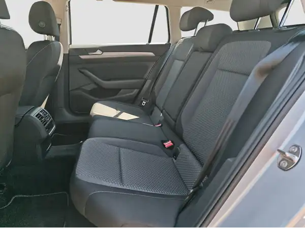 VW PASSAT VARIANT (9/16)