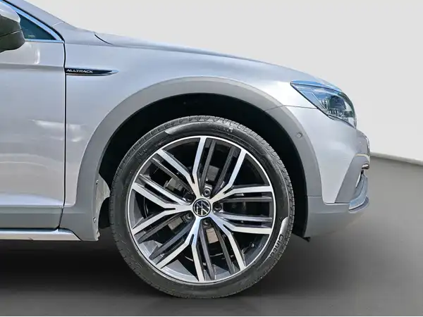 VW PASSAT VARIANT (15/16)