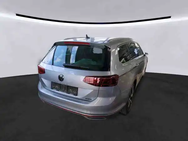 VW PASSAT VARIANT (3/5)