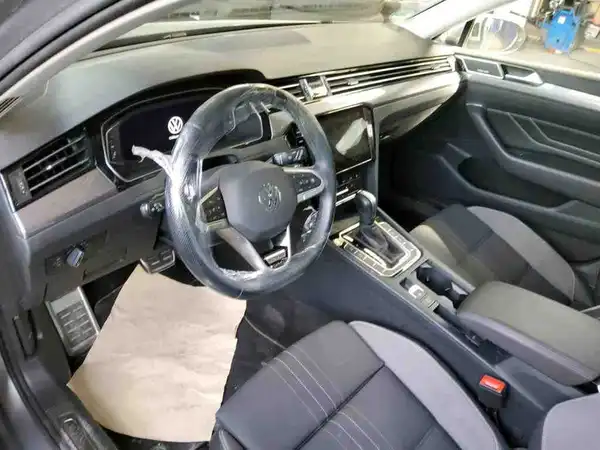 VW PASSAT VARIANT (4/5)