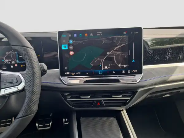 VW PASSAT (12/17)