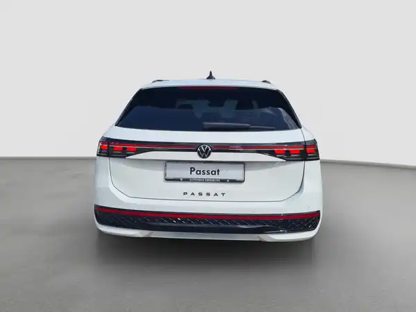 VW PASSAT (6/17)