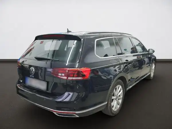 VW PASSAT VARIANT (3/4)