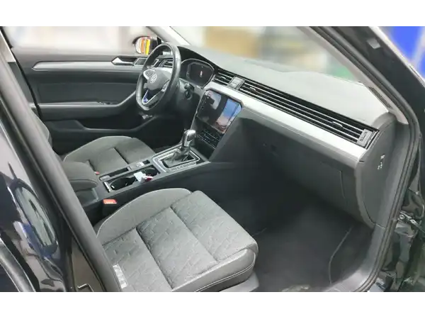 VW PASSAT VARIANT (4/4)
