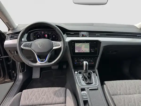 VW PASSAT VARIANT (10/16)