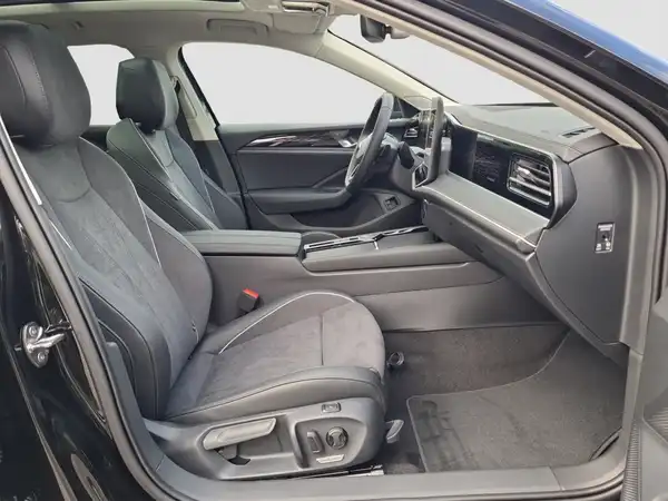 VW PASSAT (15/17)