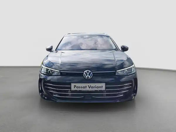 VW PASSAT (3/17)